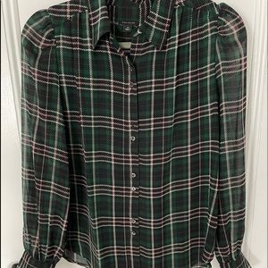 Ann Taylor plaid sheer sleeve shirt.  Dark spruce, black, pink and white plaid.